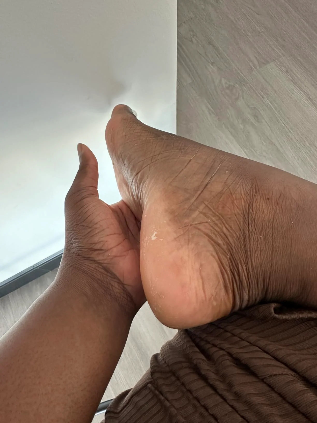 Râpe Électrique Anti-Callosités – Pour des pieds doux et lisses en un instant - Ma boutique